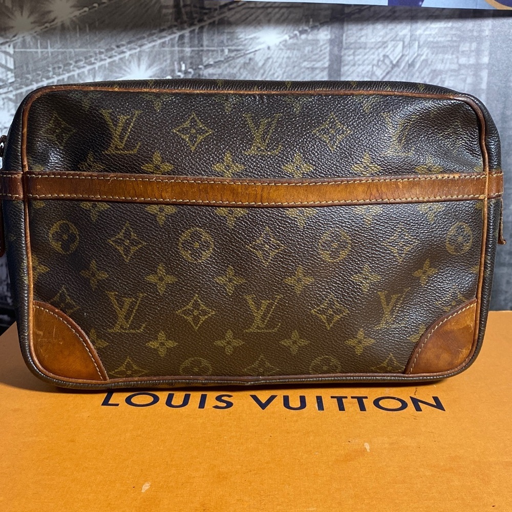 Authentic Louis Vuitton Monogram Cosmetic Bag - Picture 4 of 16